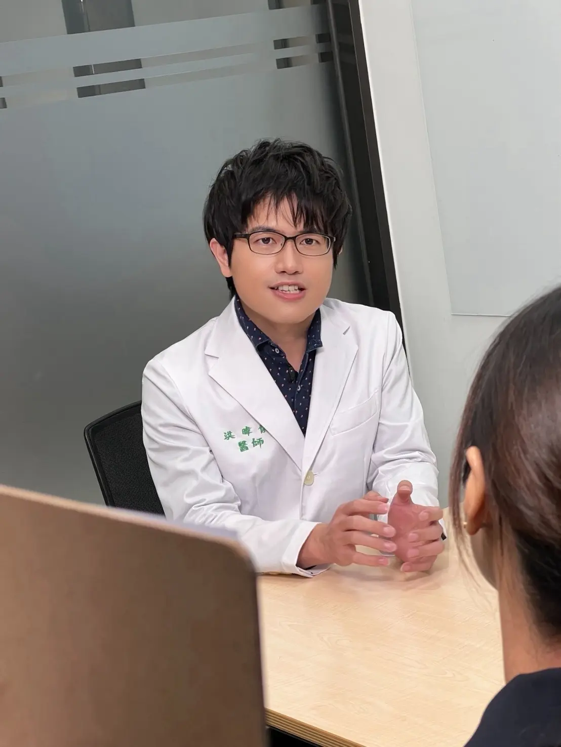 2607 人物專訪 洪暐傑 看診1 01
